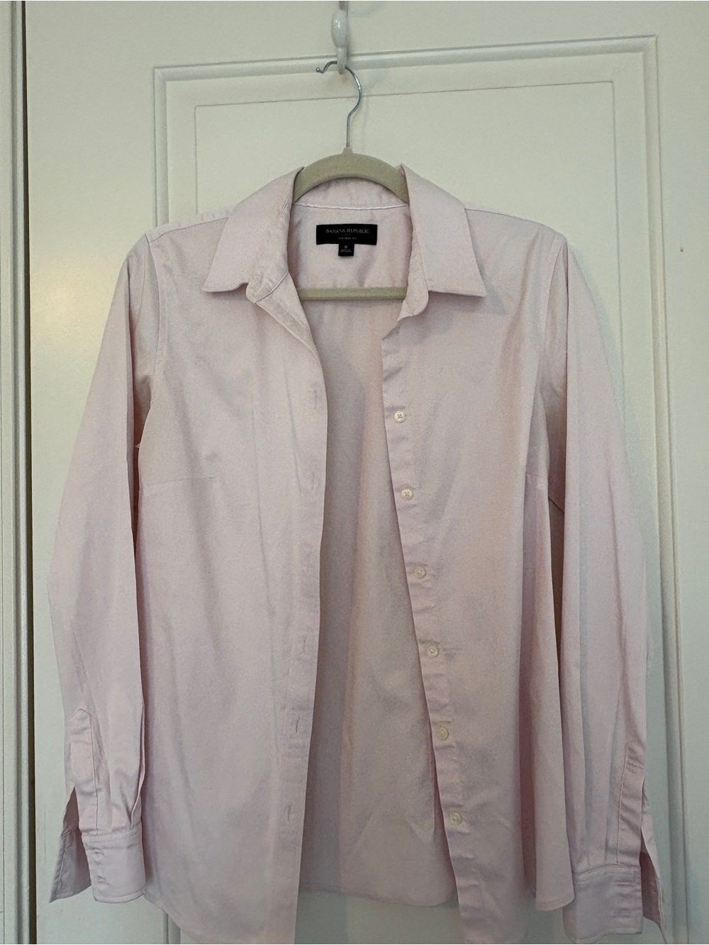 Banana Republic women Pale Pink Dress Shirt